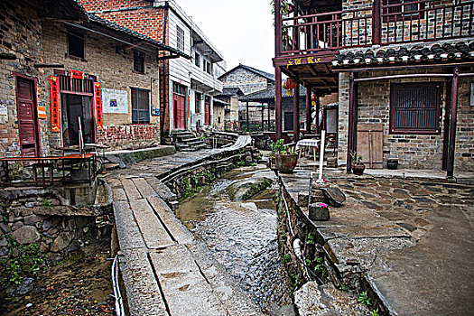 天津育嬰師工資多少錢(qián)？了解行業(yè)前景與薪資水平