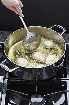 溫州住家保姆多少錢？選擇住家保姆的最佳參考指南