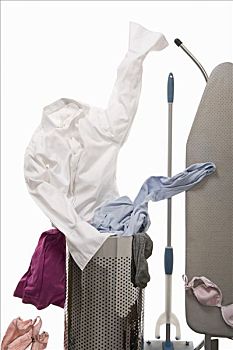 襄陽住家保姆多少錢？全面解析價(jià)格與服務(wù)，讓你放心選擇