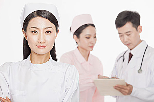 保姆費(fèi)一年多少錢(qián)？讓你輕松了解家政服務(wù)的市場(chǎng)行情