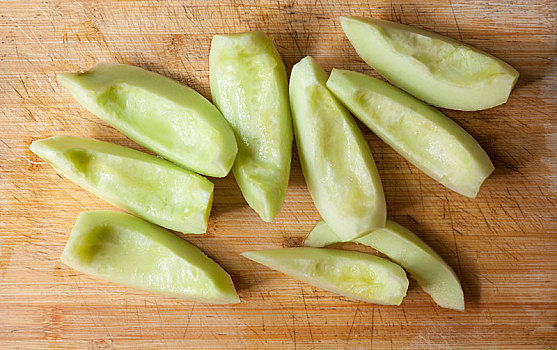 昆山月嫂培訓(xùn)班多少錢(qián)？從零開(kāi)始打造專業(yè)月嫂，收獲高薪未來(lái)