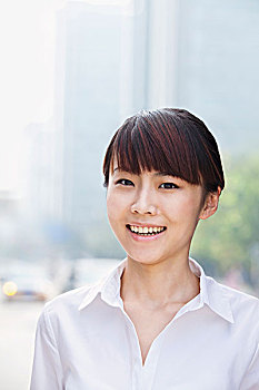 大連保姆工資多少錢？如何選擇合適的保姆服務(wù)？