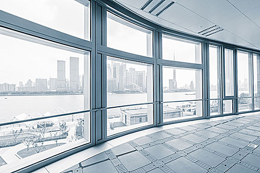 2015保姆工資多少？揭秘家庭服務(wù)行業(yè)薪資變化