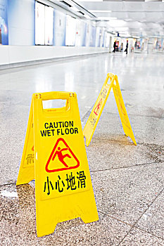 西安保姆多少錢一個月？揭秘西安家政行業(yè)的價格背后