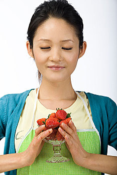 湖南月嫂服務(wù)：如何選擇適合你的專業(yè)月嫂？