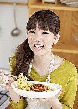 深圳家庭保姆價(jià)錢多少？解密高質(zhì)量保姆服務(wù)的價(jià)格與選擇