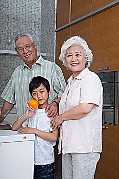 南通帶孩子保姆多少工資？如何找到靠譜的保姆？