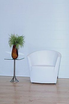 老人保姆多少錢？了解家政服務(wù)的費(fèi)用與價(jià)值