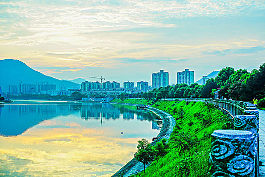 湖州鐘點(diǎn)保姆價(jià)格解析：如何選擇性價(jià)比最高的服務(wù)？