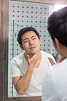 石家莊全天保姆一個(gè)月多少錢(qián)？選擇保姆的實(shí)用指南
