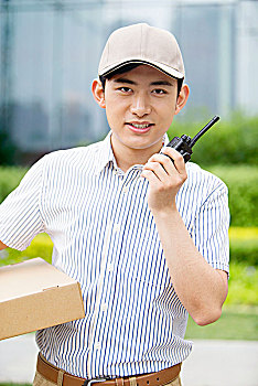 濟(jì)南家政多少錢一平？揭開家政服務(wù)市場(chǎng)的真實(shí)面紗
