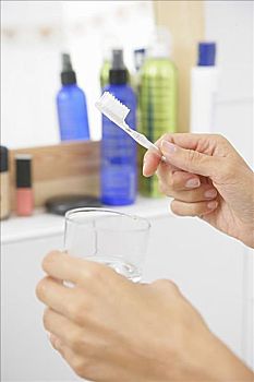 三亞請保姆多少錢？讓你安心享受度假生活
