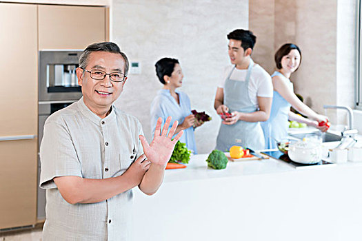 刨婦產(chǎn)后多久可以開始健身？揭秘產(chǎn)后恢復(fù)的關(guān)鍵時機(jī)