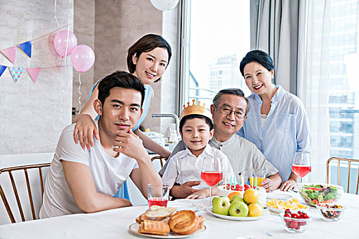 西安帶小孩保姆多少錢(qián)？如何選擇靠譜的育兒保姆？
