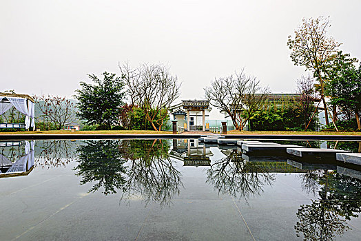 住家阿姨多少歲，才是最適合的年紀(jì)？揭秘住家阿姨的年齡秘密