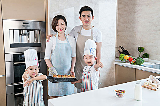 育嬰師工作多少小時(shí)？揭秘育嬰行業(yè)的真實(shí)情況