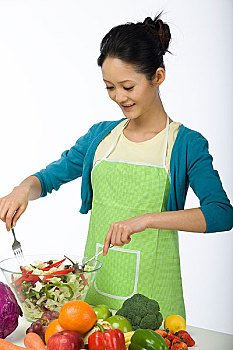 照顧嬰兒月嫂多少錢？了解月嫂服務(wù)的價(jià)格與價(jià)值