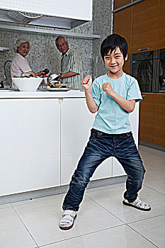 做中午晚飯的家政多少錢(qián)？揭秘價(jià)格與服務(wù)質(zhì)量的完美平衡
