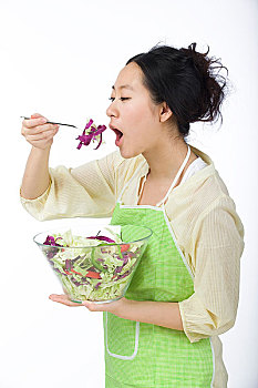 安慶現(xiàn)在保姆多少錢？了解安慶保姆市場(chǎng)的價(jià)格與服務(wù)趨勢(shì)