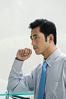 做家政一小時(shí)多少錢(qián)？揭開(kāi)家政服務(wù)的秘密，給你最實(shí)用的價(jià)格指南！