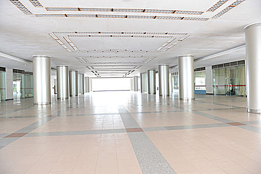 東莞請人洗空調(diào)多少錢？讓我們幫你輕松了解！