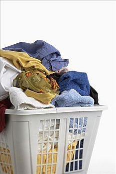 青島保潔一平米多少錢？讓你省心又省力的保潔服務(wù)揭秘