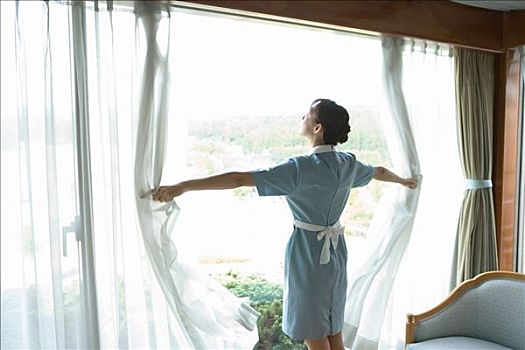 《拆彈專家2》總投資揭秘：為何它能成為票房大贏家？