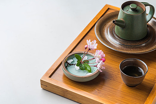 北京請(qǐng)?jiān)律┒嗌馘X一月？揭秘月嫂費(fèi)用及選擇技巧！