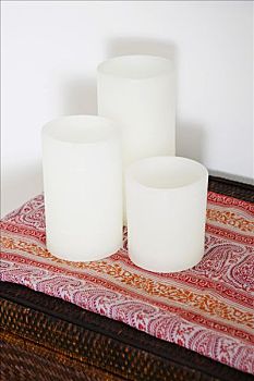 保姆半天工多少錢一個(gè)月？解析家庭保姆費(fèi)用與市場趨勢