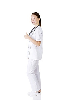 大連帶小孩保姆多少錢(qián)？了解大連保姆市場(chǎng)，選擇合適的幫手