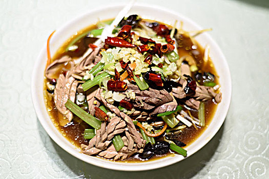 廣州住家保姆費(fèi)用揭秘：為您的家庭提供專(zhuān)業(yè)與溫暖的選擇