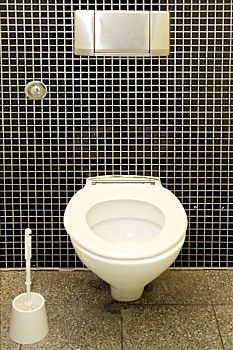 廣州保姆工資大揭秘：每月收入到底有多高？