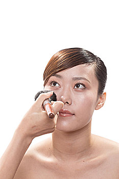 大專學(xué)歷的保姆多少錢？高學(xué)歷保姆市場前景揭秘