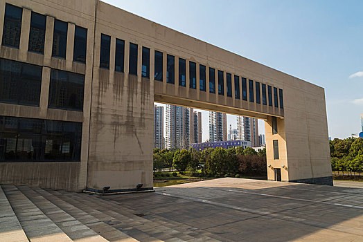 洛陽保潔培訓多少錢？揭秘洛陽保潔行業(yè)的賺錢秘籍