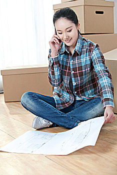 住家保姆帶寶寶多少錢？如何選擇合適的保姆服務(wù)