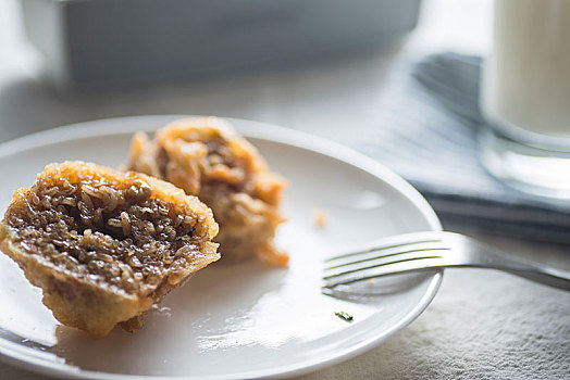鐘點(diǎn)工阿姨多少錢一個鐘？輕松解決家務(wù)煩惱的選擇
