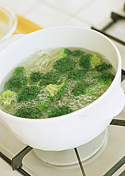 溫暖的抱抱，華誼投資的力量