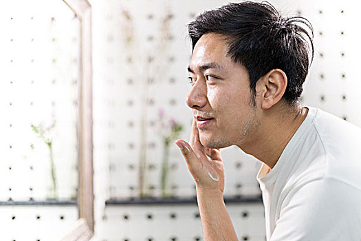 忠縣月嫂月嫂價格多少？選擇月嫂的關鍵因素與市場分析