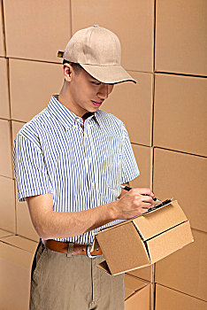 牟平月嫂培訓(xùn)多少錢？了解費(fèi)用背后的價(jià)值