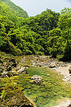 醫(yī)院月嫂一天多少錢(qián)？了解醫(yī)院月嫂的收費(fèi)標(biāo)準(zhǔn)與服務(wù)內(nèi)容