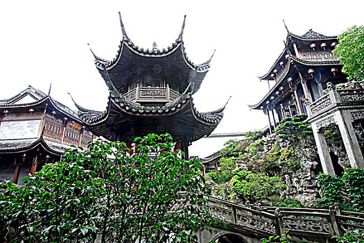 熱血合同團(tuán)投資多少錢(qián)？揭秘高回報(bào)投資項(xiàng)目的無(wú)限潛力