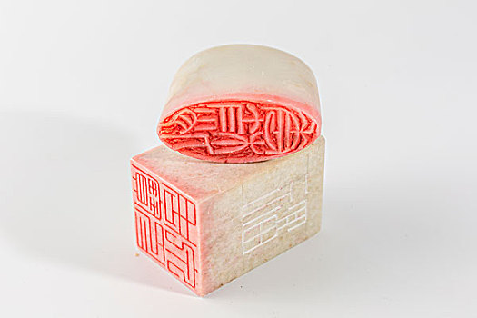 青島保姆月薪多少？揭秘青島保姆行業(yè)的薪資與發(fā)展前景