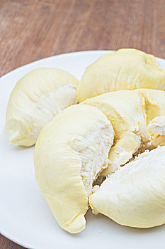 好保姆價格是多少？揭秘行業(yè)內(nèi)幕，找保姆的正確姿勢
