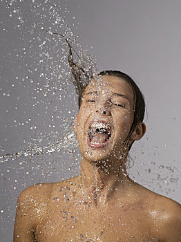 西安家政鐘點(diǎn)工工資揭秘：如何合理規(guī)劃家政服務(wù)，讓生活更美好！
