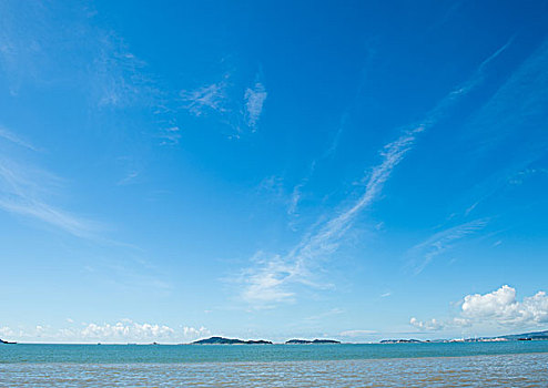 月嫂鐘點(diǎn)工一般多少錢(qián)？揭秘服務(wù)收費(fèi)與選擇指南
