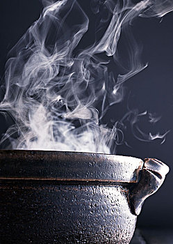 做廚師的標(biāo)準(zhǔn)身高是多少？揭秘廚師行業(yè)的職業(yè)要求與身體條件