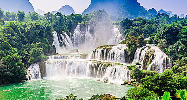 真皮沙發(fā)護(hù)理一次多少錢？讓您的沙發(fā)煥然一新，保持如新！