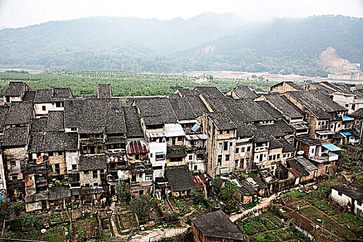 赤峰保姆工資多少錢？如何選擇合適的保姆服務(wù)