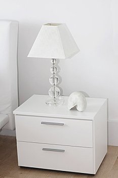 醫(yī)院全天護(hù)工多少錢一天？讓您了解護(hù)理服務(wù)費(fèi)用與選擇