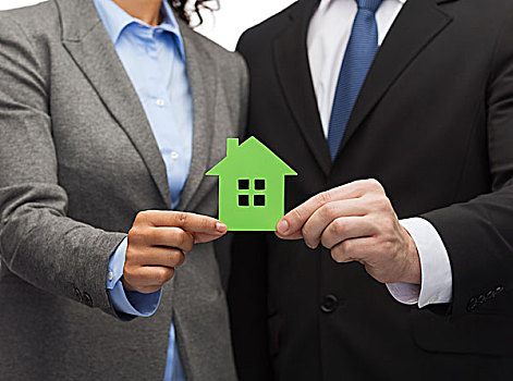 廈門住家保姆工資多少錢？全面解析廈門保姆工資與服務(wù)行業(yè)現(xiàn)狀